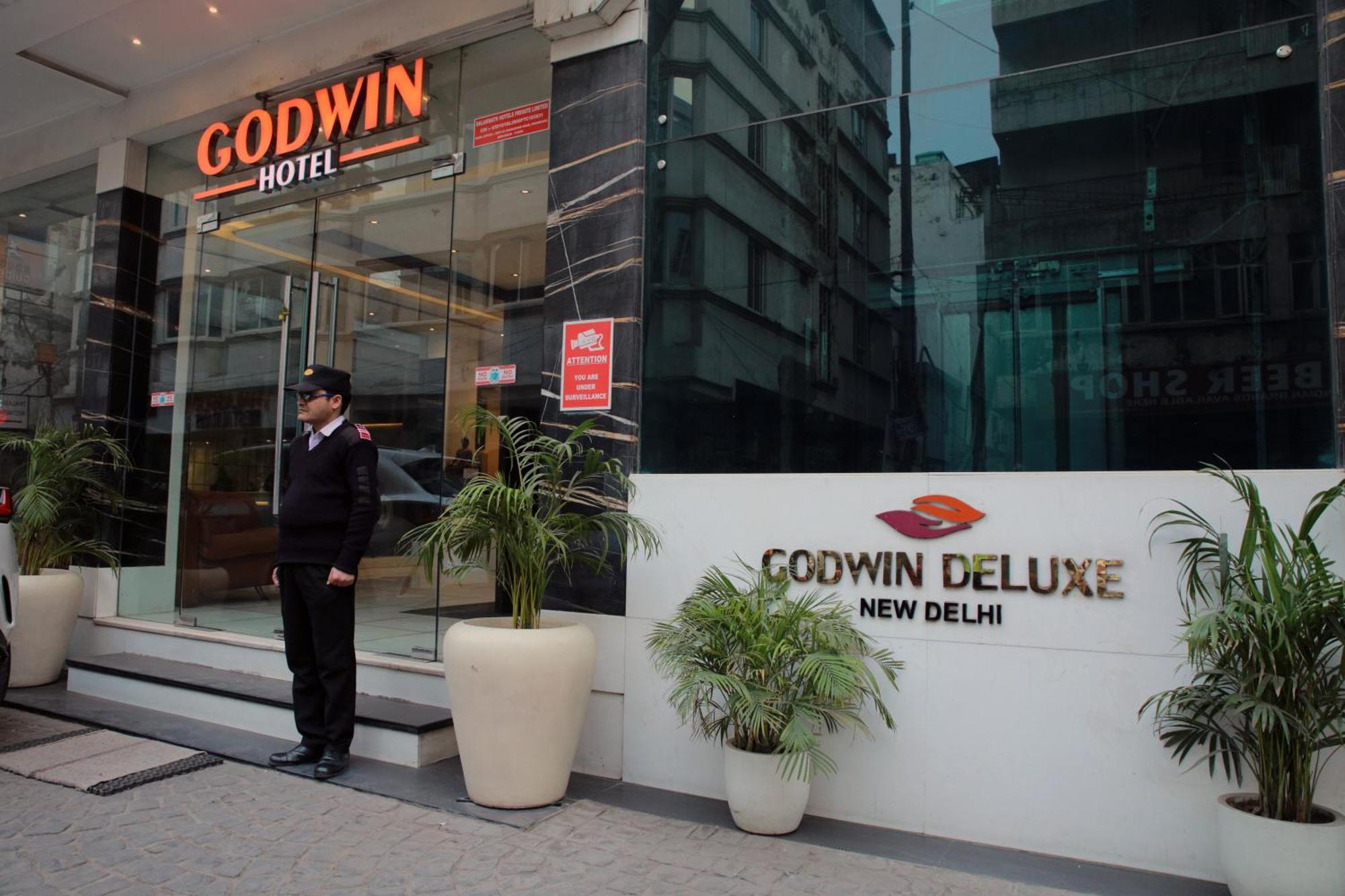 Hotel GODWIN DELUXE - New Delhi Railway Station - Paharganj Bagian luar foto