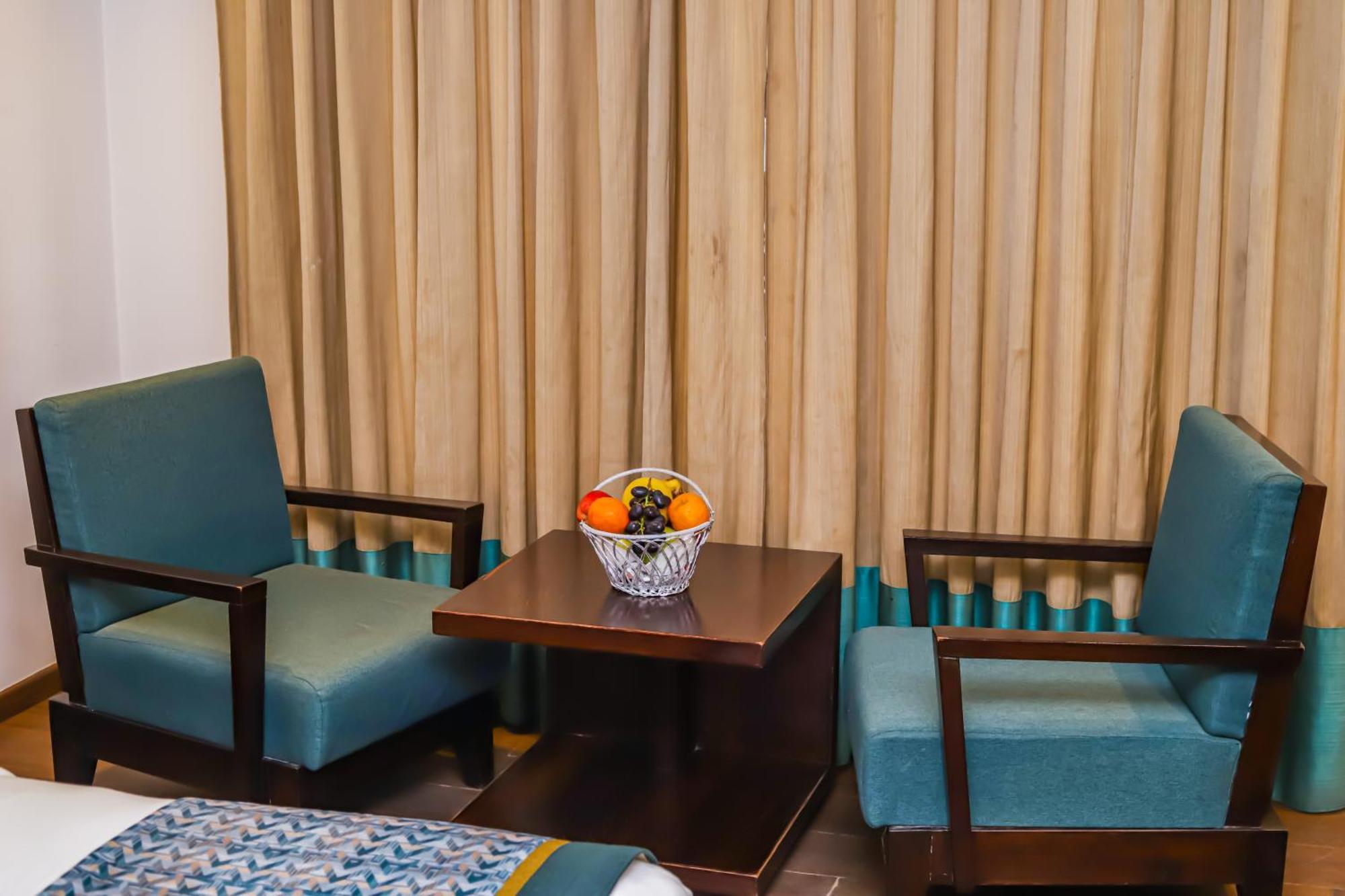 Hotel GODWIN DELUXE - New Delhi Railway Station - Paharganj Bagian luar foto